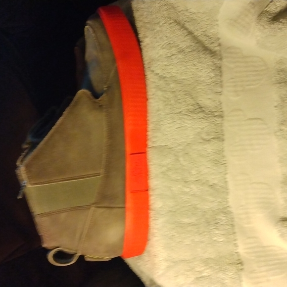 Nike Air Jordan V.2. Volt sneakers mens size 10 - Picture 1 of 8